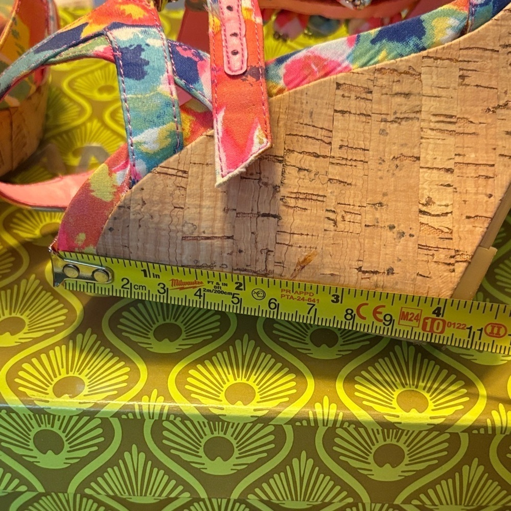 Gianni Bini Multicolor Wedge Sandals - Picture 5 of 7